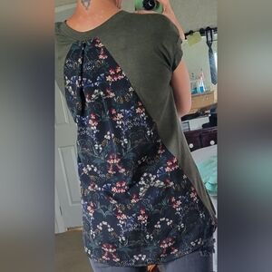 Kaileigh (M) olive green short sleeve tshirt/blouse